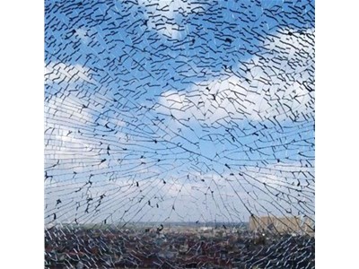 鋼化玻璃會不會自爆？主要看有沒有蝴蝶斑！